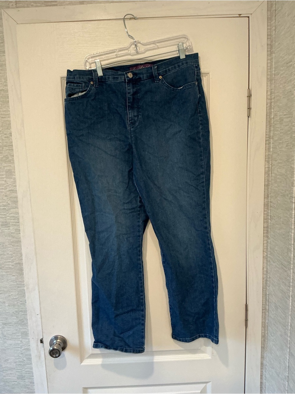 Gloria Vanderbilt Straight-Leg Dark Blue Jeans 16P Euc